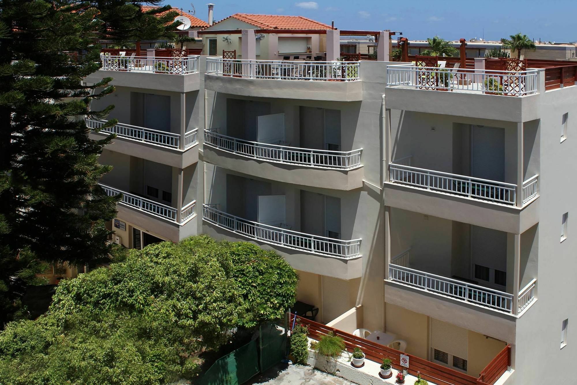 Helen Apartments Rethymno  Екстер'єр фото